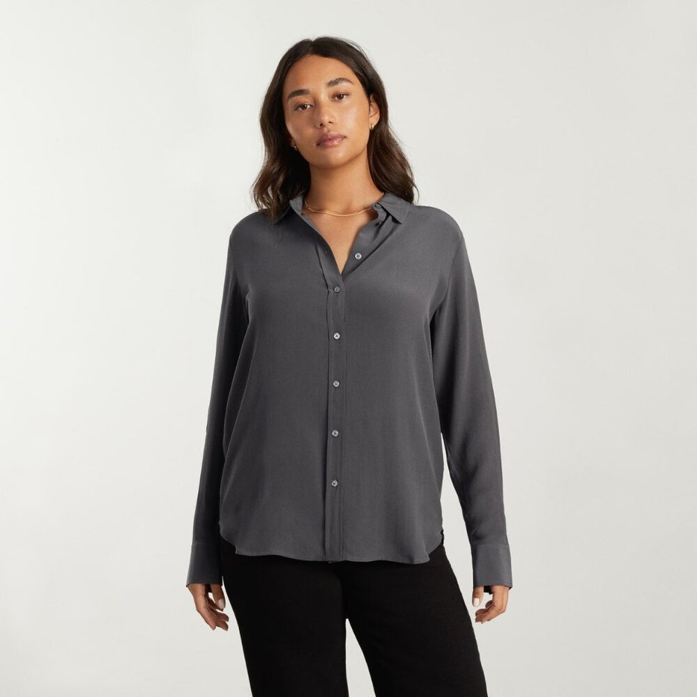 Everlane Washable Clean Silk Relaxed Shirt in Slate Grey, size 14